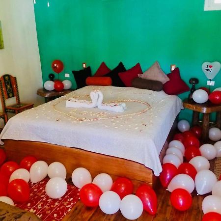 Hotel La Casa Rosada Lívingston Εξωτερικό φωτογραφία