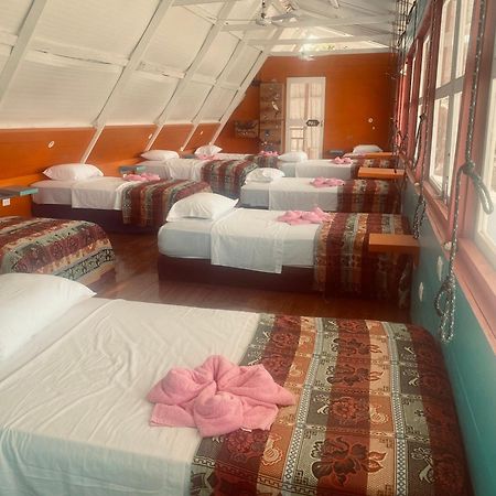 Hotel La Casa Rosada Lívingston Εξωτερικό φωτογραφία