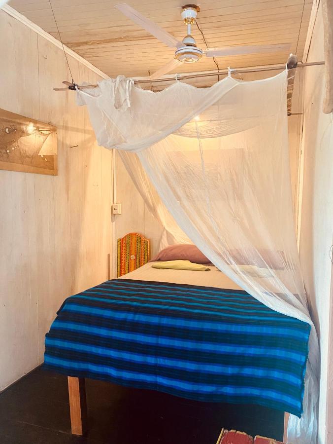 Hotel La Casa Rosada Lívingston Εξωτερικό φωτογραφία