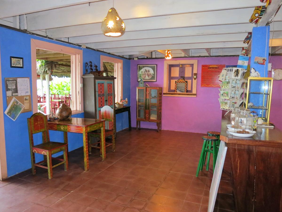 Hotel La Casa Rosada Lívingston Εξωτερικό φωτογραφία