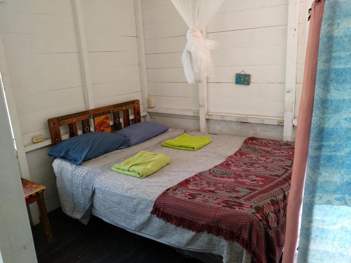 Hotel La Casa Rosada Lívingston Εξωτερικό φωτογραφία